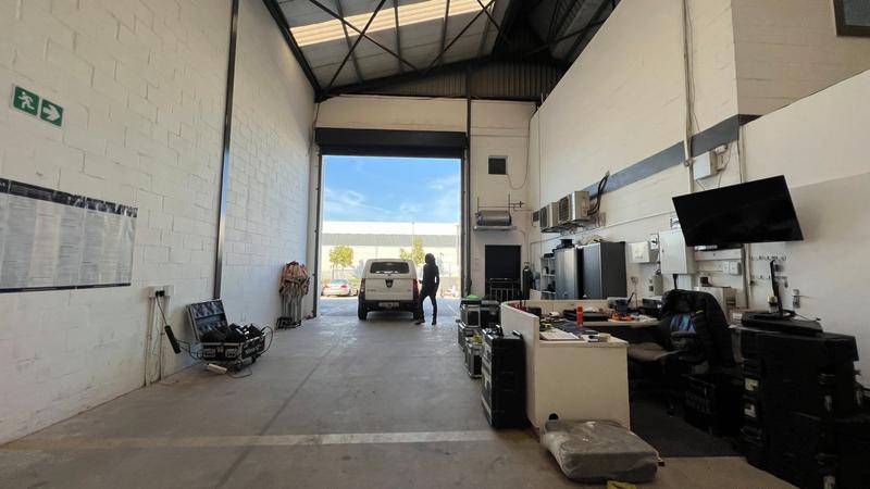 To Let commercial Property for Rent in Rivergate Western Cape